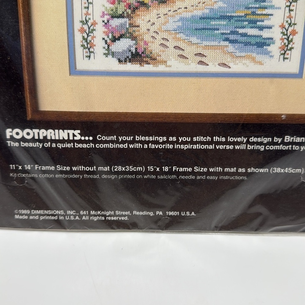 Vintage Unopened Dimensions Stamped Cross Stitch Kit FOOTPRINTS - Picture 4 of 7